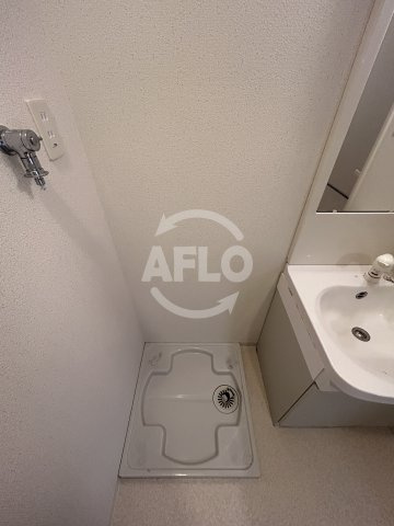 ルーエ江坂の洗面所|ルーエ江坂　洗濯パン