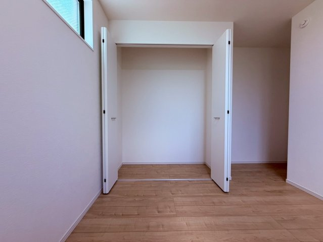 【収納】 | 練馬区東大泉６丁目　新築戸建て　２号棟 | 収納力のある使い勝手の良い収納スペースです、お部屋をスッキリ