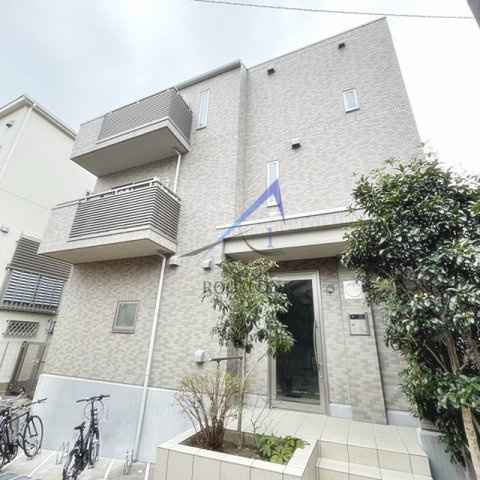 アジュール駒形