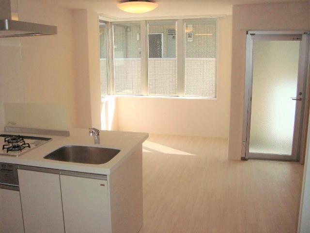 ポンデザールの居間・リビング|リビング