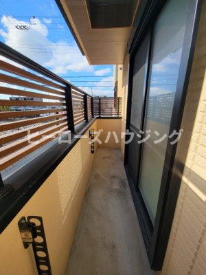 【バルコニー】 | STEADY桜の町 | ※同タイプの写真となり、実際のお部屋とは異なる場合があります