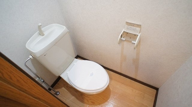 アメニティーハウス白金のトイレ|コンパクトで使いやすいトイレです