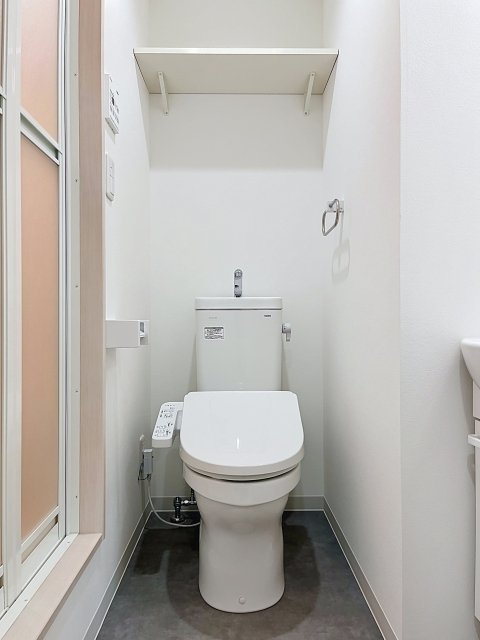 Ｈａｋｕｓｕｉ幕張のトイレ|落ち着いた色調のトイレです