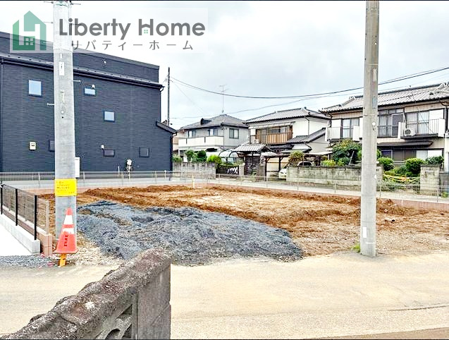 第1石岡市石岡　新築戸建の前面道路含む現地写真