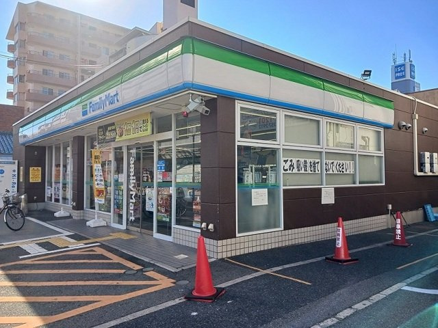 【周辺】 | ハートベイルＢ | ファミリーマート高石駅前店様まで510m