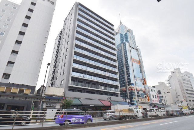 【外観】 | THE　ASAKUSA RESIDENCE | 手入れの行き届いた外壁やエントランスなど、「見ればわかる」レベルで清潔感を保ったマンションです。築年数を感じさせない姿で皆様をお出迎えします。～即日のご見学可能～　お問合せはお気軽にどうぞ。

