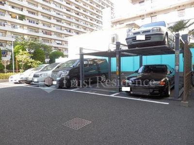 【駐車場】 | リューズ・リバー月島 | 駐車場