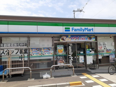 【周辺】 | リビオ　ＭＩＹＡＢＩ | ファミリーマート富木駅前店まで200m