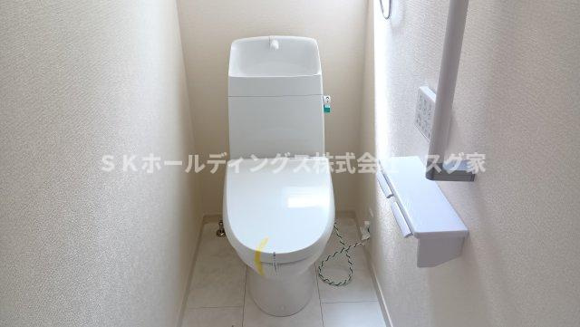 高槻市大和２丁目新築戸建て住宅のトイレ
