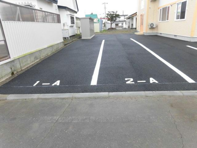 スパークリングハウス・Ⅰの駐車場