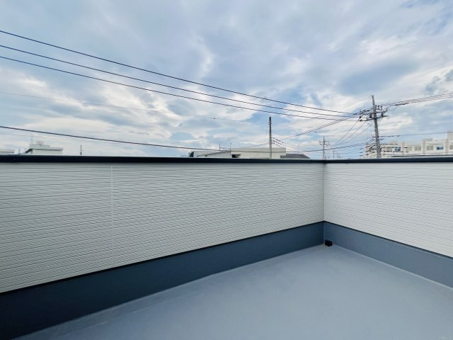 高崎市上和田町のバルコニー|日当たりも良好な広々バルコニー♪