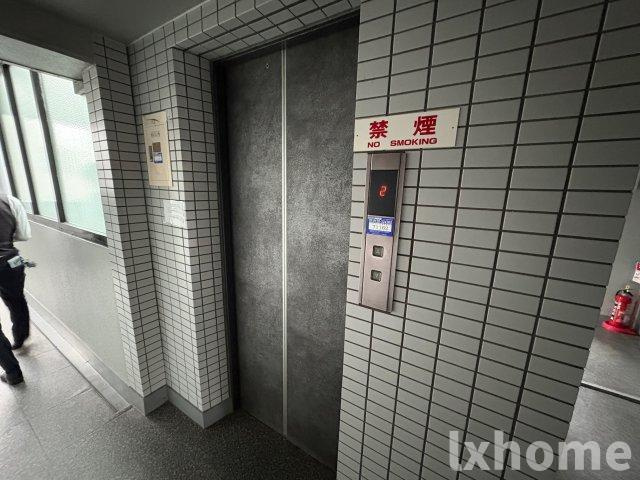メゾンアエロスタのエントランス|毎日通るエントランスはこのようになっています