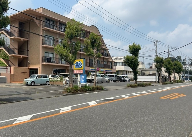 【展望】 | 桜や紅葉の名所に出かける人は多いと思いますが、家にいながら季節の移ろいを感じる生活を送りませんか？リビングや窓から見える景色が生活を彩るワンポイントに！現地から見える景色を堪能してみては如何でしょう。