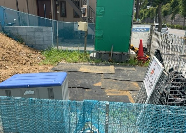 【駐車場】 | 駐車場と明記されていても、最小スペースでつくられた駐車場だと大型車は駐車できなかったり、出入りしにくくなったりする可能性があります。お車のサイズと購入したい物件の駐車場のサイズを現地で確認しましょう。