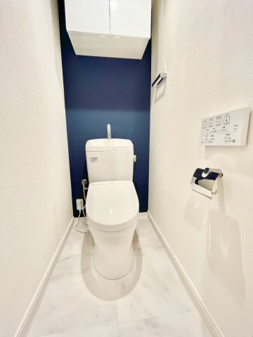 豊島ハイツのトイレ|2026.07.23撮影

現地ご見学希望・資料請求などお気軽にお問い合わせ下さい！
03-5990-5201