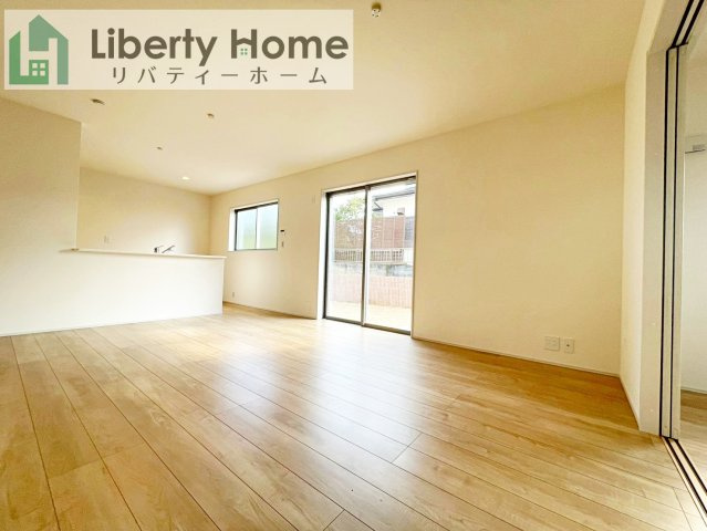 第4石岡市山崎　新築戸建の居間・リビング
