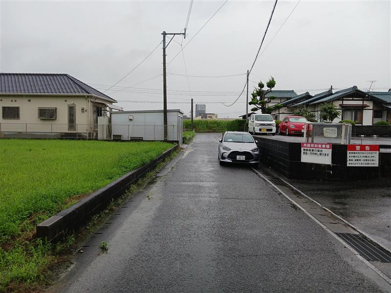 【前面道路含む現地写真】
