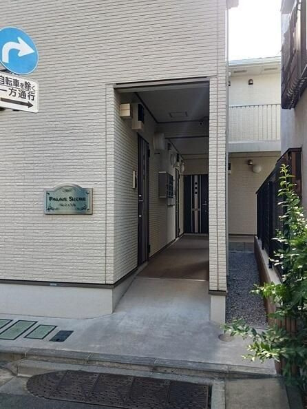 パレシュクルのエントランス