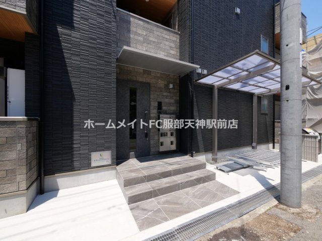 ベリッシモ蛍池のエントランス