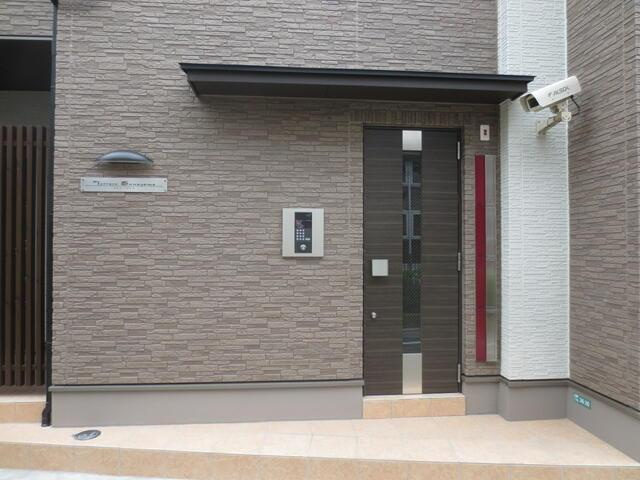 テラスすわやまの外観|建物入り口