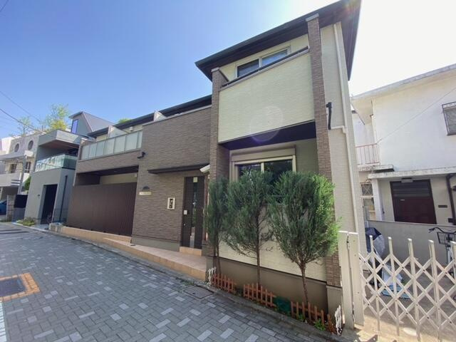 テラスすわやまの外観