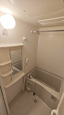 【浴室】プレサンスみなと元町駅前