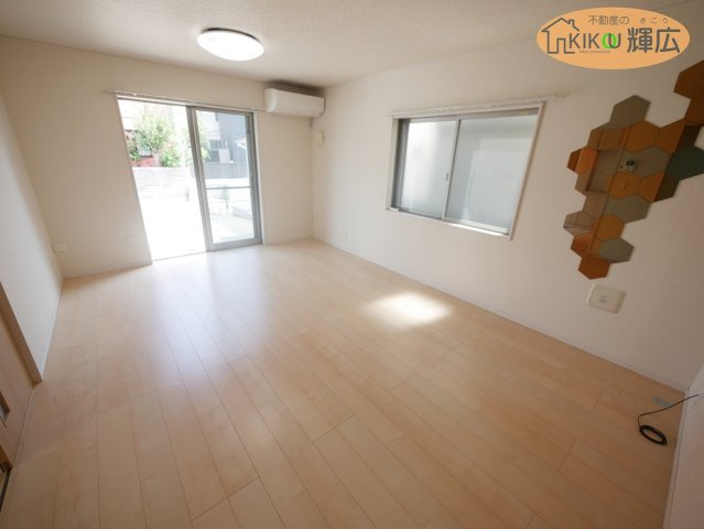 加古川市野口町良野　中古戸建の居間・リビング