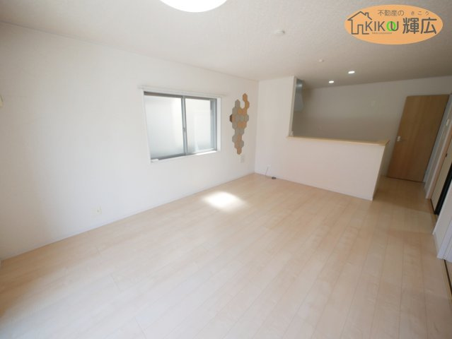 加古川市野口町良野　中古戸建の居間・リビング