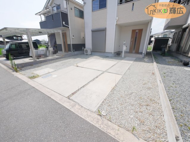 加古川市野口町良野　中古戸建の駐車場