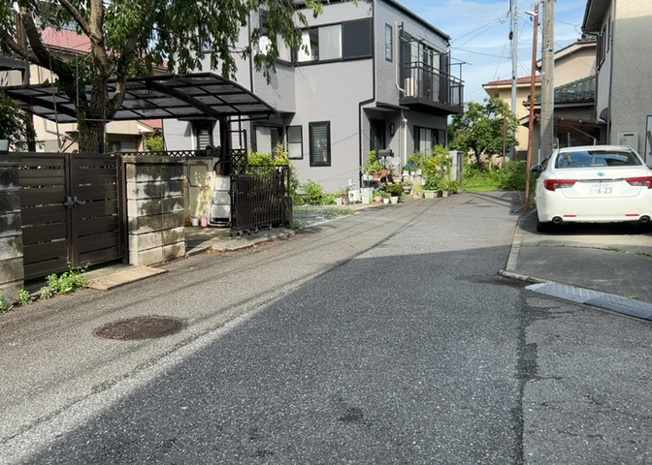 【展望】 | 桜や紅葉の名所に出かける人は多いと思いますが、家にいながら季節の移ろいを感じる生活を送りませんか？リビングや窓から見える景色が生活を彩るワンポイントに！現地から見える景色を堪能してみては如何でしょう。