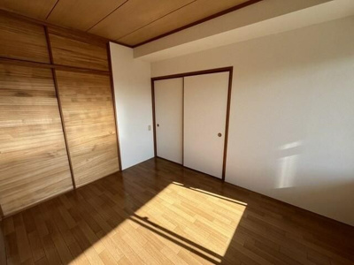 【寝室】 | 鶴見ワンダーランド