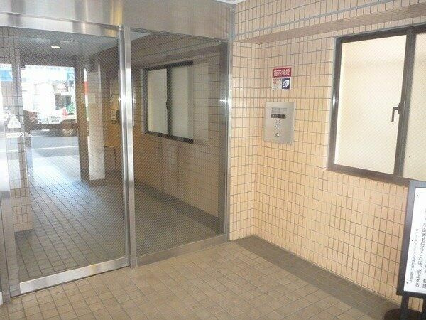 ライオンズマンション吉野町第壱壱のエントランス