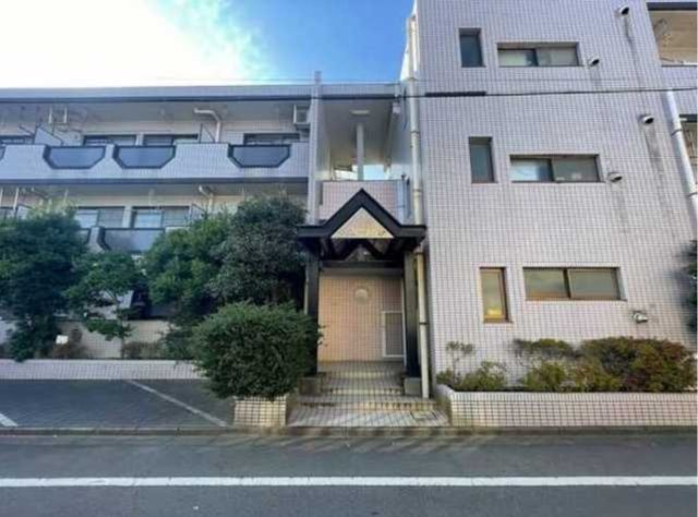 メゾンエムワンのエントランス