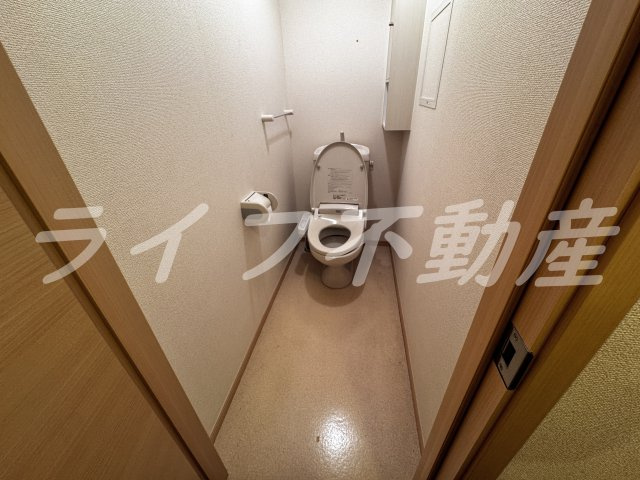 グリーンヒルⅡのトイレ|落ち着いた色調のトイレです