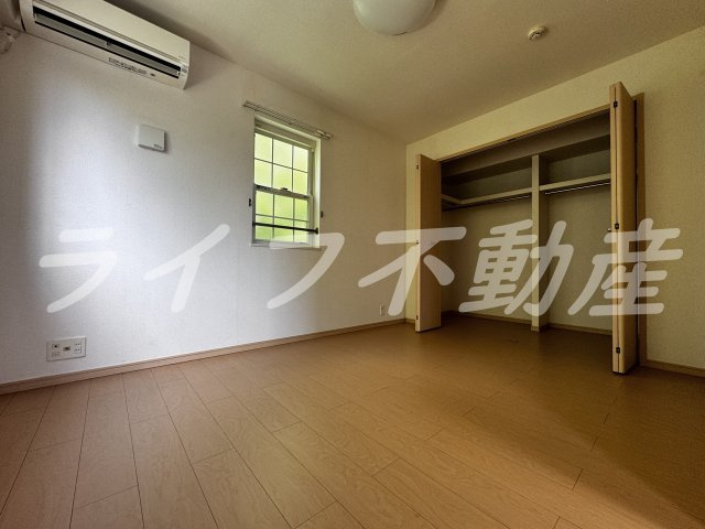 グリーンヒルⅡの内装|明るい色調の室内です