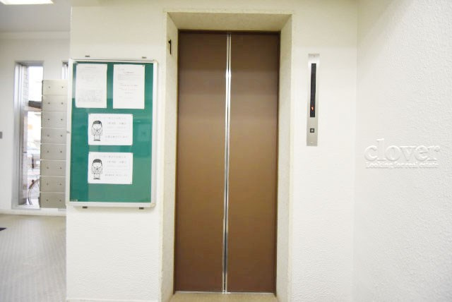 【設備】 | サニーコート東中野 | 無いと困ってしまう設備の筆頭がエレベーター。定期的なメンテナンスが必要な大型機械です。よく整備されていることをご確認ください。～即日のご見学可能～　お問合せはお気軽にどうぞ。