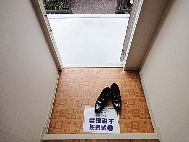 宝塚コーポの玄関