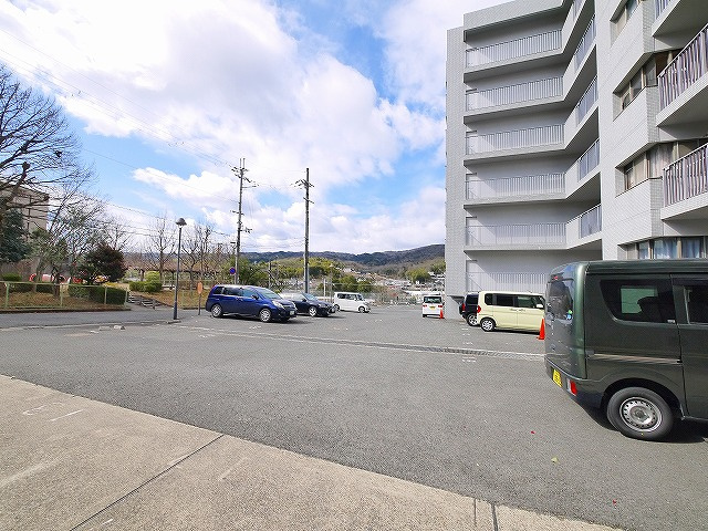 ライフコート萩の台の駐車場