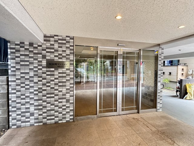 Ｍ永岡マンションのエントランス