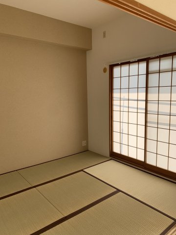 グランプレステージ明石西Ⅱの和室