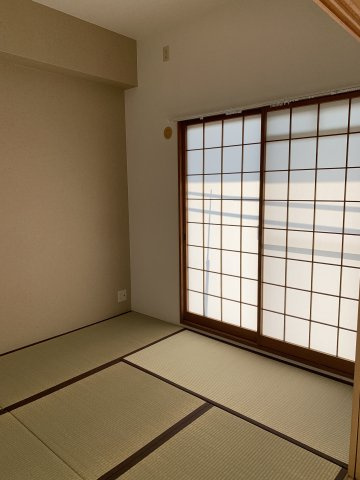 グランプレステージ明石西Ⅱの和室