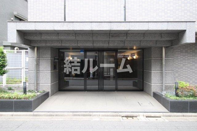 中野区鷺宮４丁目の賃貸マンションのエントランス