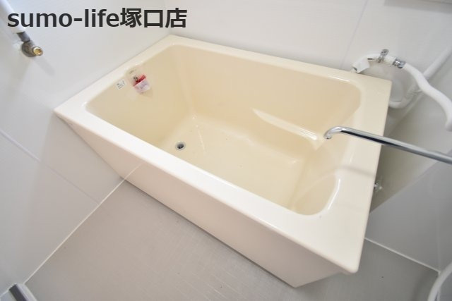 甲武ビルの浴室