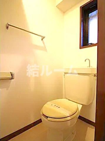 板橋区徳丸３丁目の賃貸マンションのトイレ