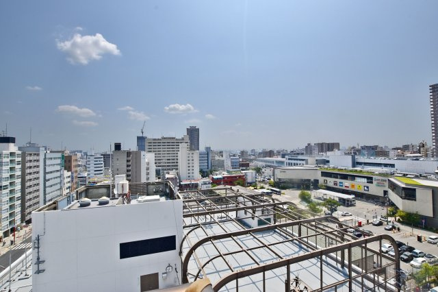 オリーブハイツ西宮の展望|眺望の良いバルコニーで、開放感のある景色を楽しみながら、気持ちよく過ごせる空間となっています。