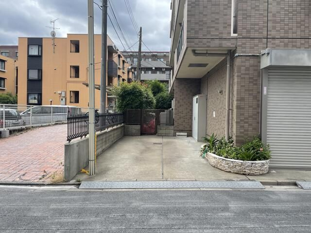ラルハイツの駐車場