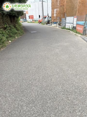 野田市清水公園東2丁目　新築戸建　2号棟の前面道路含む現地写真|接道：東側6m公道
