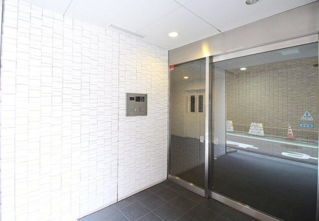 ステイシス町屋のエントランス