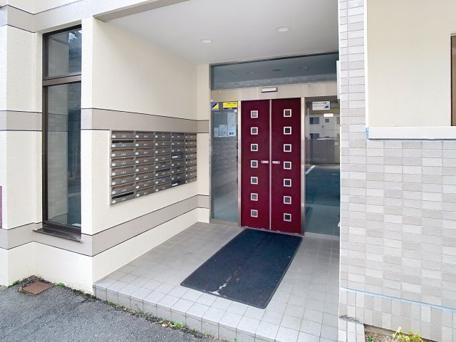 ラ・フランスマンション本町のエントランス
