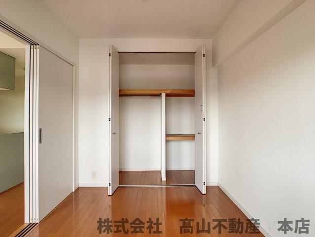 宗像市稲元３丁目の賃貸マンションの収納